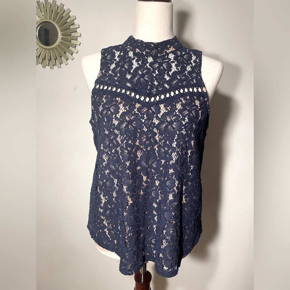 Carolina Belle Navy Blue sleeveless lace top - Size Small